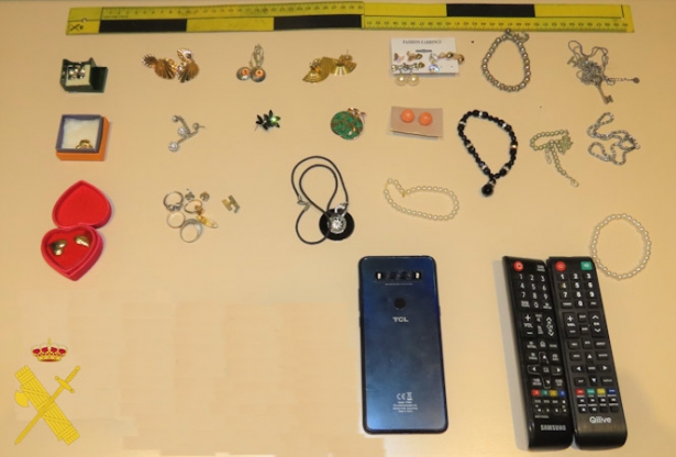 Objetos recuperados (GUARDIA CIVIL) Objetos recuperados (GUARDIA CIVIL)