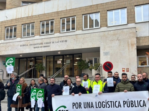 Protesta de celadores-conductores en el Hospital Virgen de las Nieves de Granada (CSIF) 