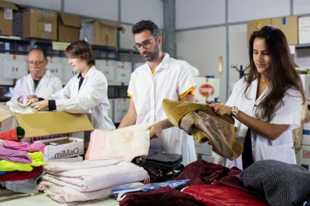 (MADRE CORAJE) (MADRE CORAJE)