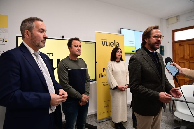 Imagen de la visita al Punto Vuela de La Calahorra (JUNTA)