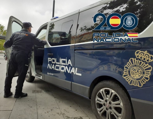 Agente de la Policía Nacional (POLICÍA NACIONAL) Agente de la Policía Nacional (POLICÍA NACIONAL)
