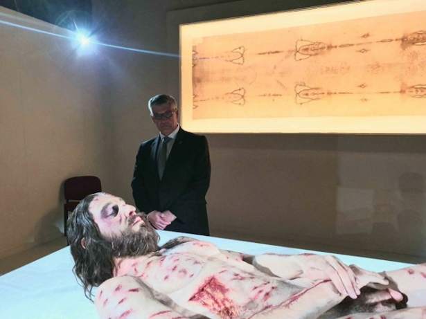 The Mistery Man a su paso por Guadix (AYTO. GUADIX) The Mistery Man a su paso por Guadix (AYTO. GUADIX)