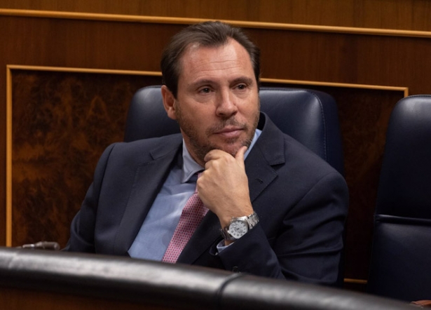 El ministro de Transportes y Movilidad Sostenible, Óscar Puente, el pasado diciembre en el Congreso (EDUARDO PARRA - EUROPA PRESS) El ministro de Transportes y Movilidad Sostenible, Óscar Puente, el pasado diciembre en el Congreso (EDUARDO PARRA - EUROPA PRESS)