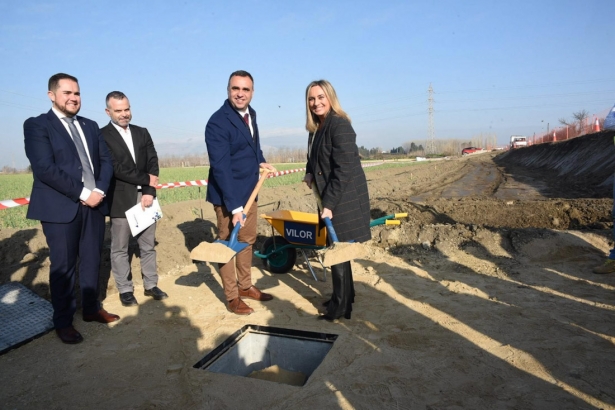 Francis Rodríguez y Marífrán Carazo han puesto la primera piedra (DIPGRA)