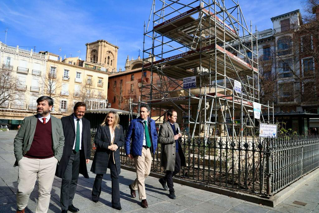 Visita a la fuente de la Plaza Birrambla (AYTO. GRANADA)