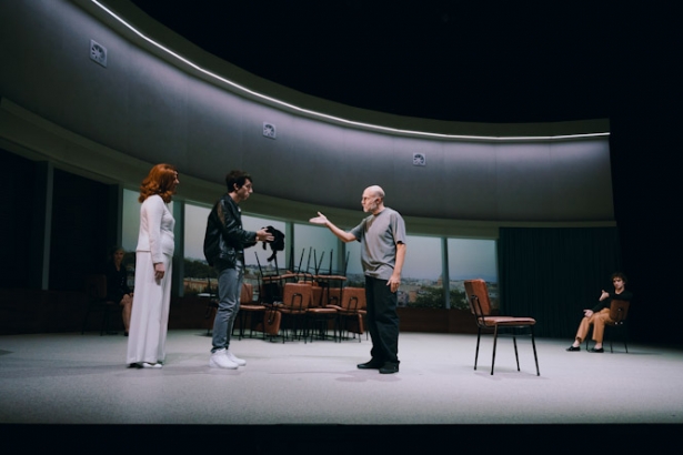 Los Gestos (LUZ SORIA) Los Gestos (LUZ SORIA)