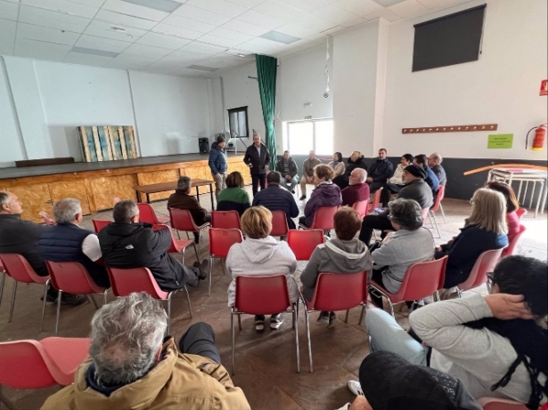 Reunión del PSOE con La Calahorra en Acción (PSOE) 