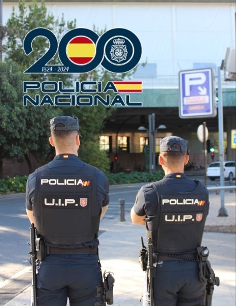 Agentes de la Policia Nacional (POLICÍA NACIONAL) Agentes de la Policia Nacional (POLICÍA NACIONAL)