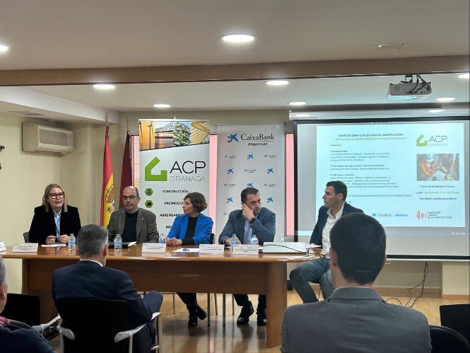 CaixaBank Dualiza y ACP Granada analizan los retos para el sector en la provincia (CAIXABANK) 