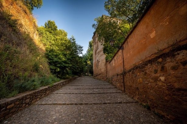 Cuesta de los Chinos en la Alhambra, en imagen de archivo (AYUNTAMIENTO DE GRANADA) 
