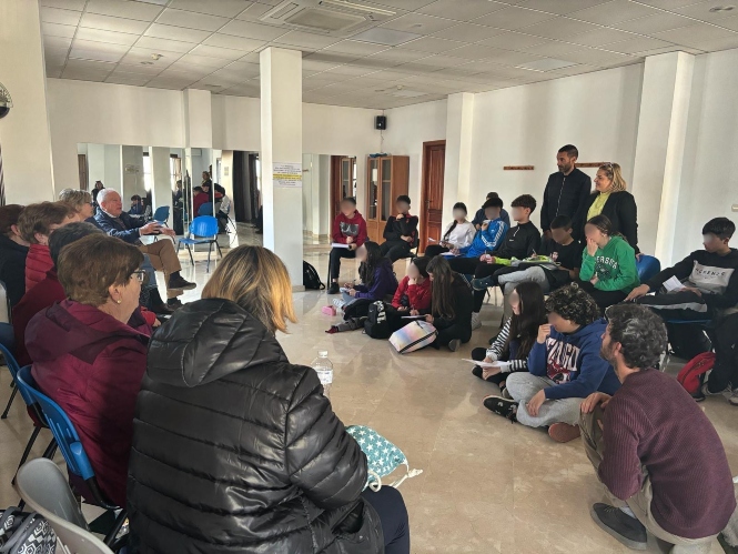encuentro intergeneracional celebrado en la Casa Pintá de La Zubia (AYTO. LA ZUBIA)