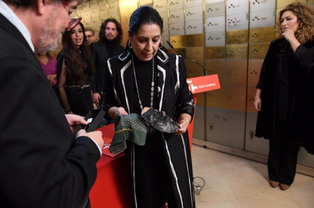 La viuda de Enrique Morente, Aurora Carbonell, en el acto de legado a la Caja de las Letras in memoriam del cantaor granadino (FERNANDO SÁNCHEZ/EUROPA PRESS) La viuda de Enrique Morente, Aurora Carbonell, en el acto de legado a la Caja de las Letras in memoriam del cantaor granadino (FERNANDO SÁNCHEZ/EUROPA PRESS)