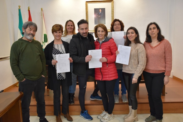 Imagen de la reunión (AYTO. ALBOLOTE)