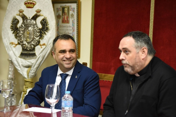 Entrega de las subvenciones a hermandades (DIPGRA)
