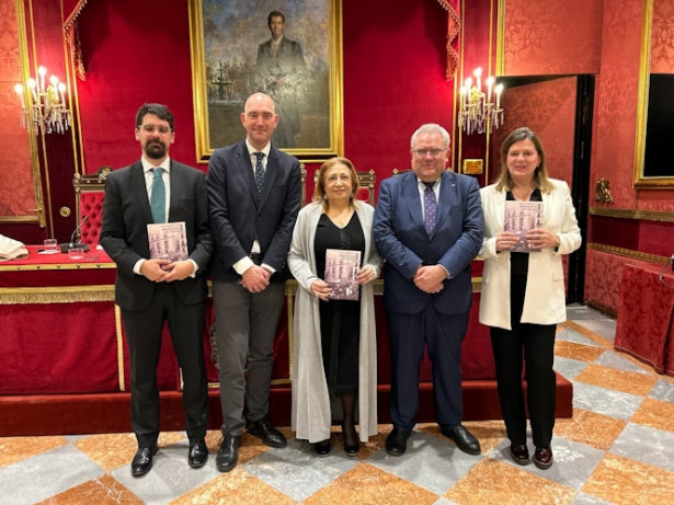 Presentación del libro (AYTO. GRANADA)