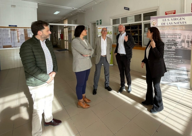 Visita al IES Virgen de las Nieves (JUNTA) Visita al IES Virgen de las Nieves (JUNTA)