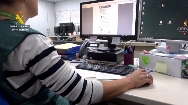 Agente de Guardia Civil en tareas de investigación (GUARDIA CIVIL DE GRANADA)