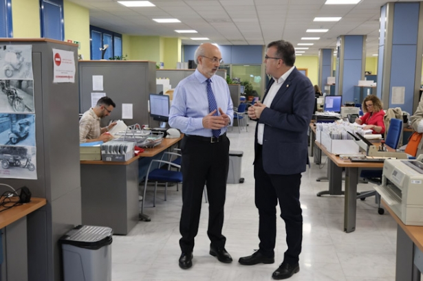 Visita de José Antonio Montilla a la jefatura provincial de tráfico (SUBDELEGACIÓN) Visita de José Antonio Montilla a la jefatura provincial de tráfico (SUBDELEGACIÓN)