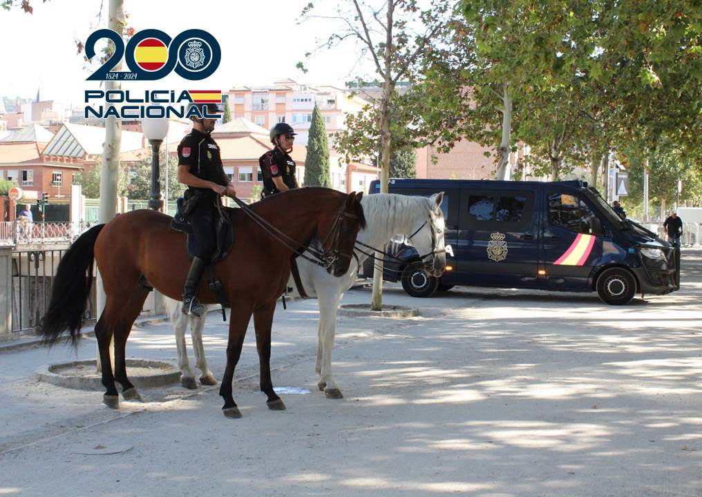 Agentes de la Policía Nacional (POLICÍA NACIONAL)