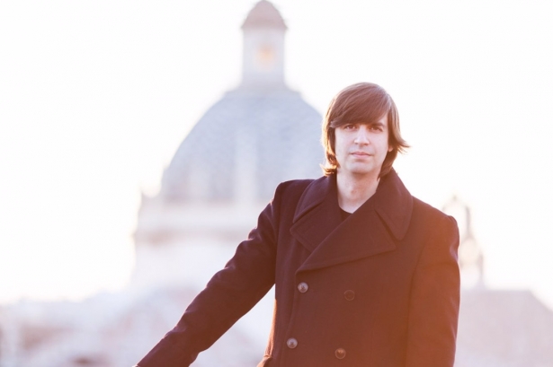 El poeta granadino Fernando Valverde, en imagen de archivo (JOAQUÍN PUGA) El poeta granadino Fernando Valverde, en imagen de archivo (JOAQUÍN PUGA)