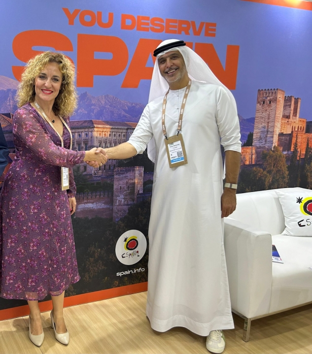 La Diputada de Turismo, Marta Nievas, en la feria (DIPGRA)