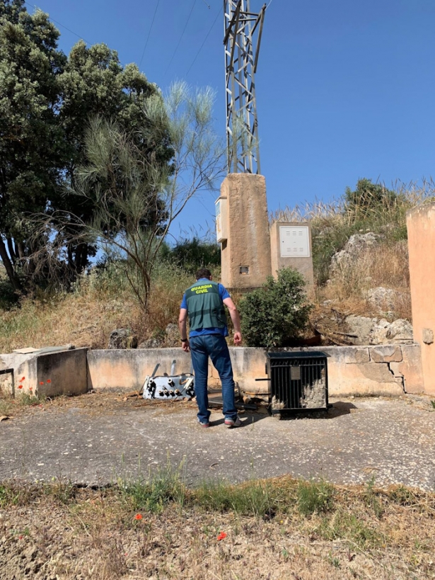 Agente de la Guardia Civil (GUARDIA CIVIL) Agente de la Guardia Civil (GUARDIA CIVIL)