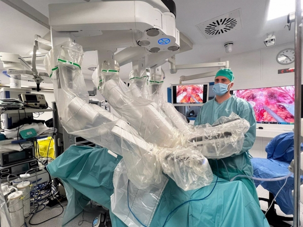 Intervención robótica de cáncer de próstata (JUNTA DE ANDALUCÍA)
