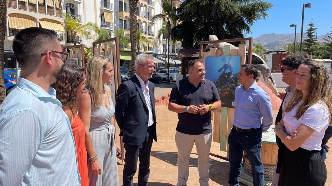 Visita a la exposición (AYTO. ALMUÑÉCAR)