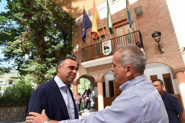 Imagen de la visita a Pinos Genil (DIPGRA) Imagen de la visita a Pinos Genil (DIPGRA)