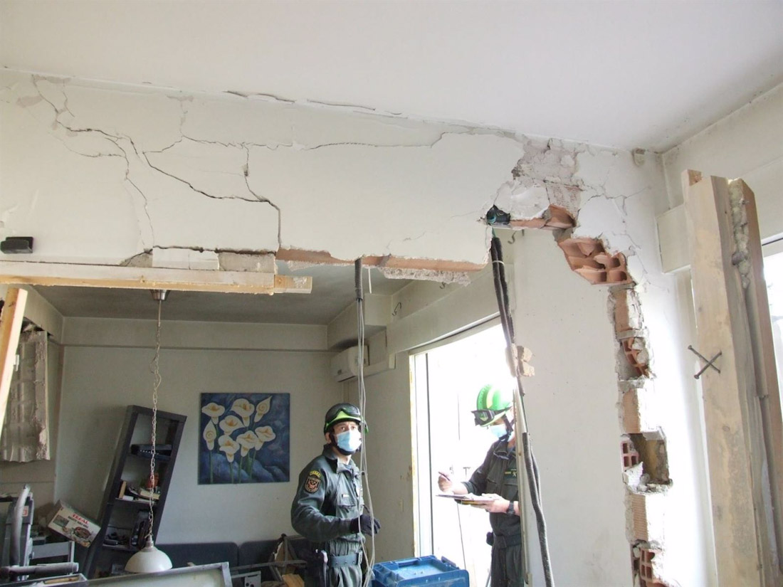 Imagen de archivo de una vivienda afectada por una explosión cuando se manipulaba gas butano para extraer aceite de hachís (GUARDIA CIVIL)