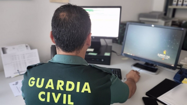 Un guardia civil en su puesto de trabajo en una foto de archivo (GUARDIA CIVIL)