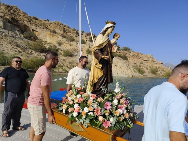 Procesión de la Virgen del Carmen en el Negratin (AYTO. CUEVAS DEL CAMPO) Procesión de la Virgen del Carmen en el Negratin (AYTO. CUEVAS DEL CAMPO)