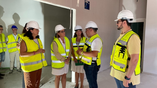 Visita al Centro de Día de Personas Dependientes (AYTO. ALMUÑÉCAR)