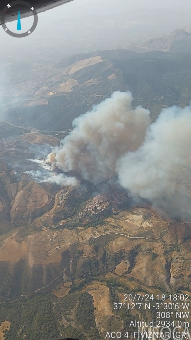Imagen de archivo del incendio de Víznar (INFOCA) Imagen de archivo del incendio de Víznar (INFOCA)