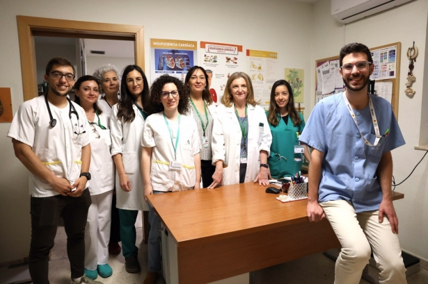 Parte del equipo de la unidad cardiorrenal del Hospital Virgen de las Nieves (HOSPITAL VIRGEN DE LAS NIEVES) Parte del equipo de la unidad cardiorrenal del Hospital Virgen de las Nieves (HOSPITAL VIRGEN DE LAS NIEVES)