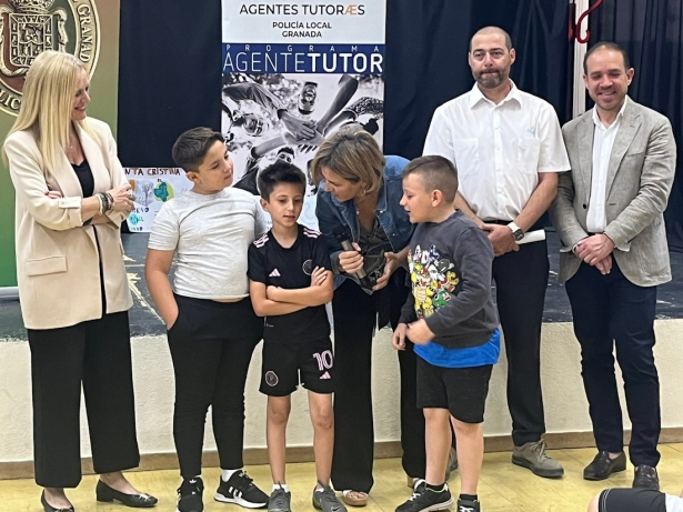 (AYUNTAMIENTO GRANADA) (AYUNTAMIENTO GRANADA)