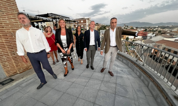 Visita a la Plaza de España (AYTO. ALHENDÍN)
