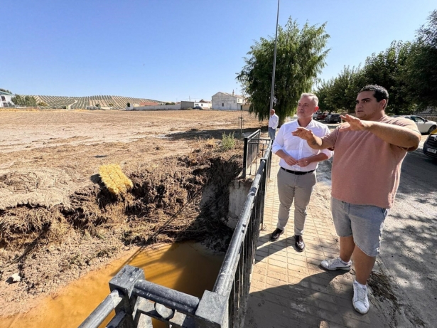 El vicepresidente primero de la Diputación de Granada, Nicolás Navarro, y el alcalde de Gobernador, Patrocinio Manuel Ruano (DIPUTACIÓN DE GRANADA)
