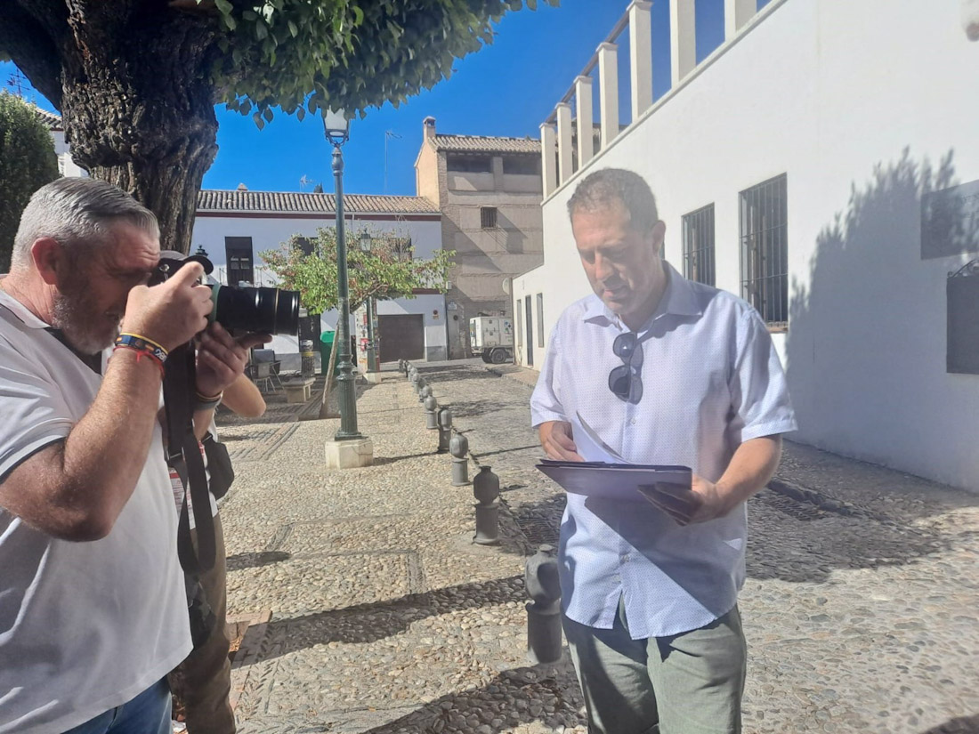 Presentación de Albayzín Habitable ante la innovación del PGOU por la proliferación de pisos turísticos (ALBAYZÍN HABITABLE)