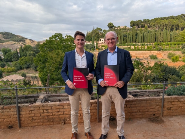 Firman del convenio (FUNDACIÓN) Firman del convenio (FUNDACIÓN)