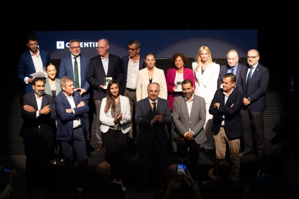 (GRANADA CONECTADA) (GRANADA CONECTADA)