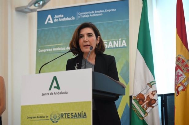 La consejera de Empleo, Empresa y Trabajo Autónomo, Rocío Blanco, inagura el Congreso Andaluz de Artesanía. (JUNTA DE ANDALUCÍA) La consejera de Empleo, Empresa y Trabajo Autónomo, Rocío Blanco, inagura el Congreso Andaluz de Artesanía. (JUNTA DE ANDALUCÍA)