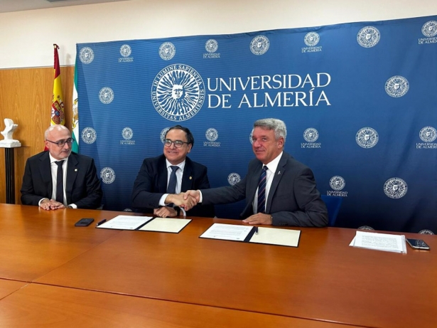 Firma del convenio (EASP) Firma del convenio (EASP)