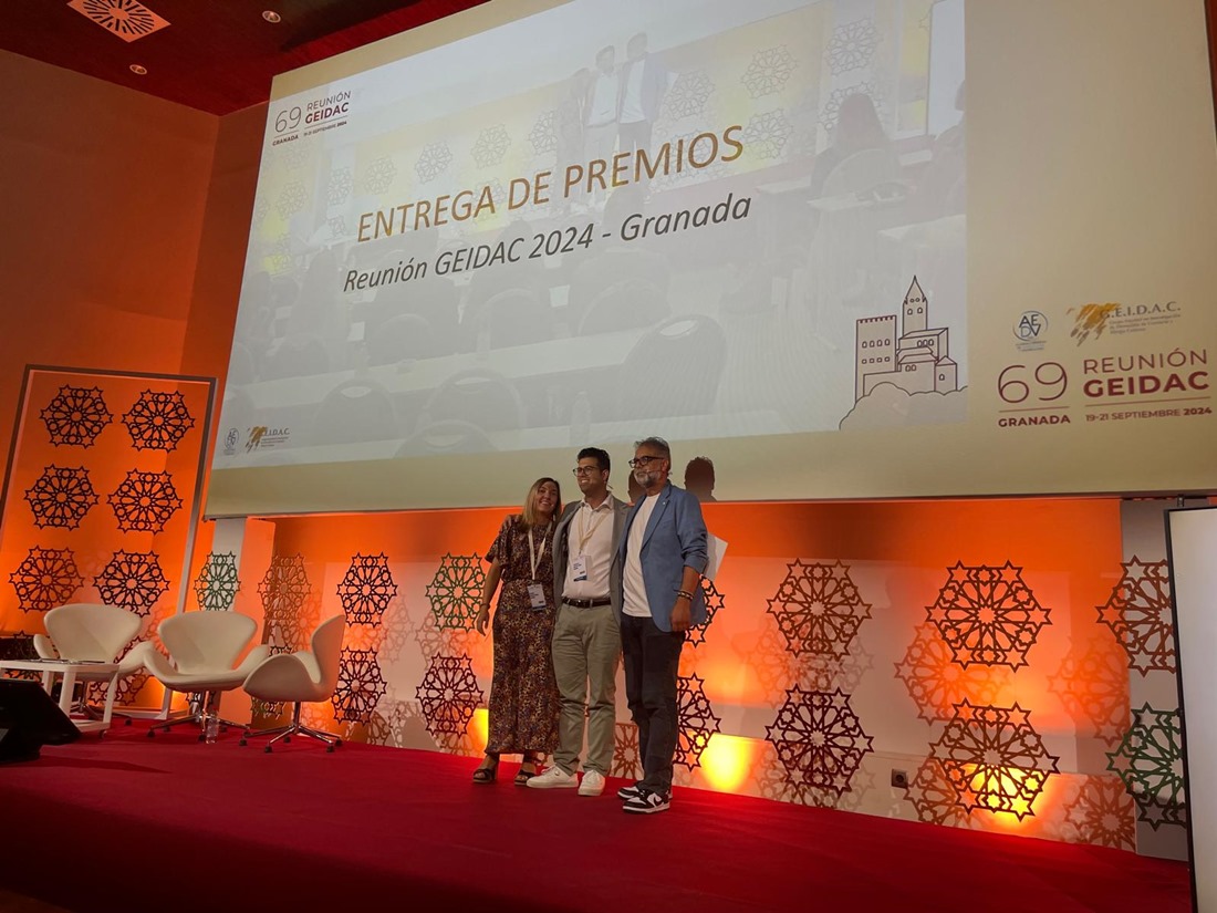 Entrega del premio (HUISC)