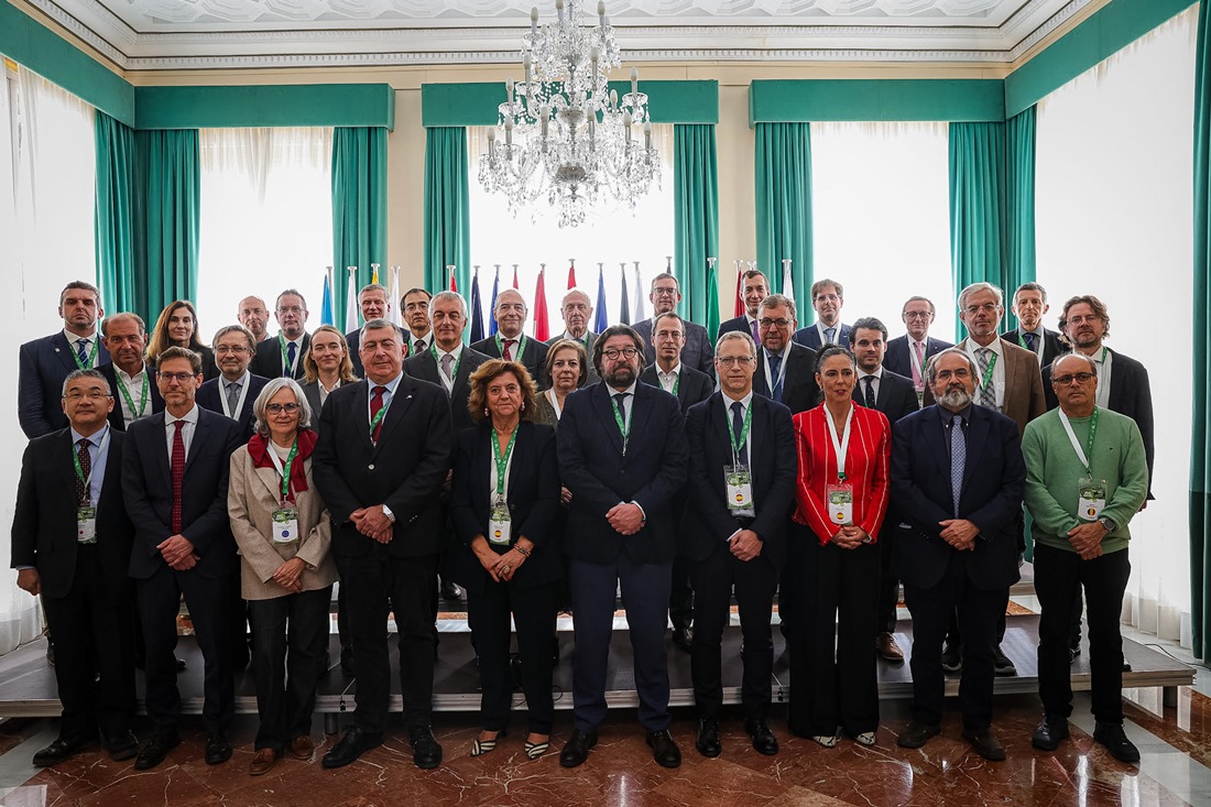 Foto de familia tras la reunión (IFMIF-DONES)