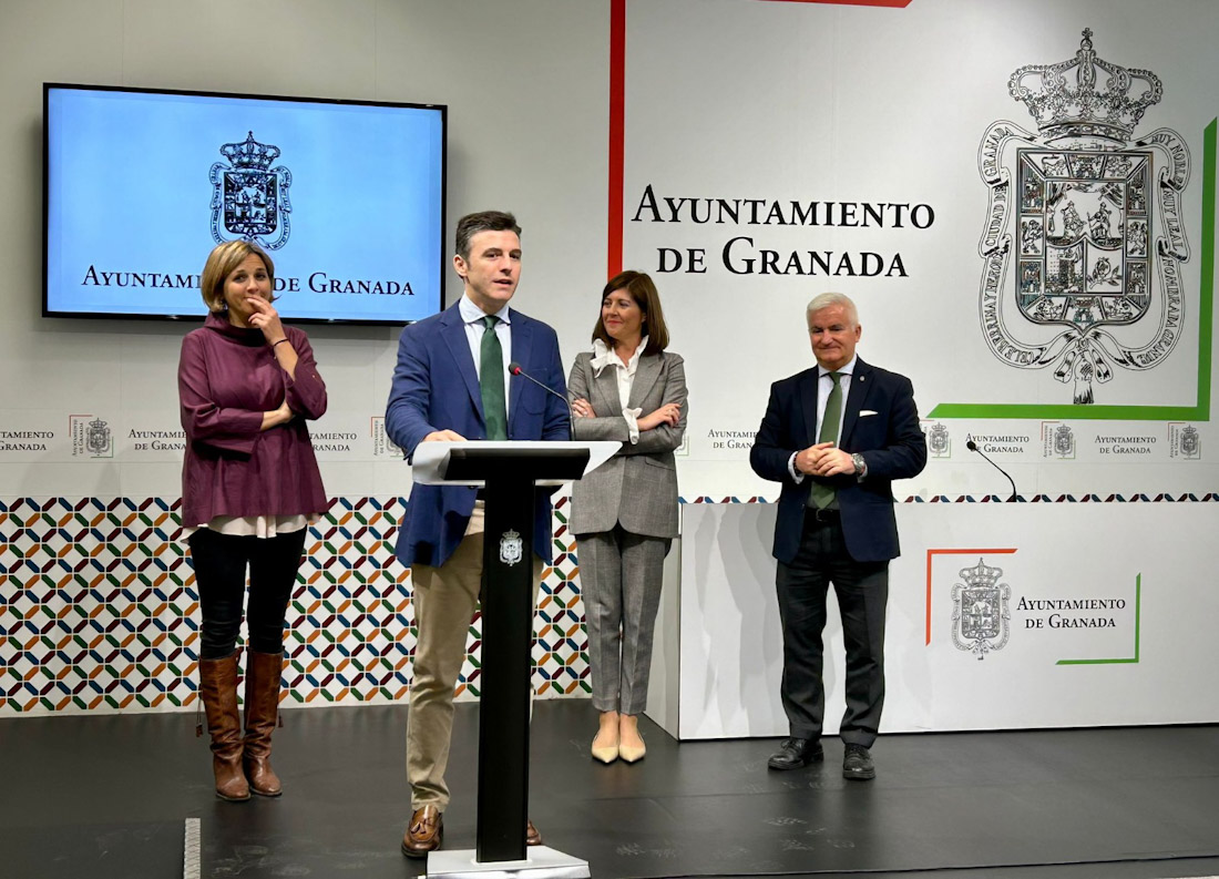 ●	El Portavoz municipal Jorge Saavedra (AYUNTAMIENTO GRANADA)