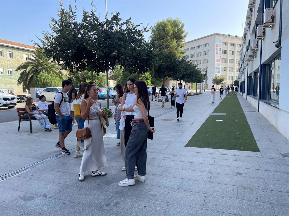 Estudiantes de la Universidad de Granada (UGR)