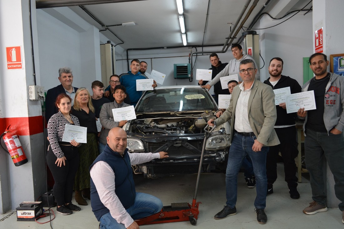 Visita al Centro Público de FPE Cartuja )JUNTA)