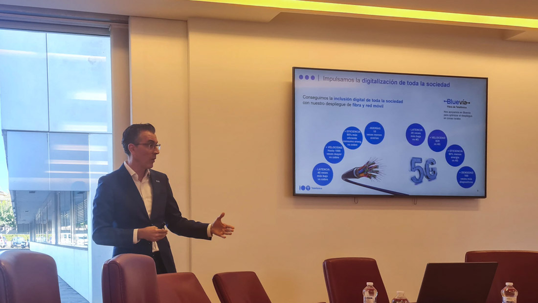 Joaquín Segovia durante su presentación. (CÁMARA GRANADA)