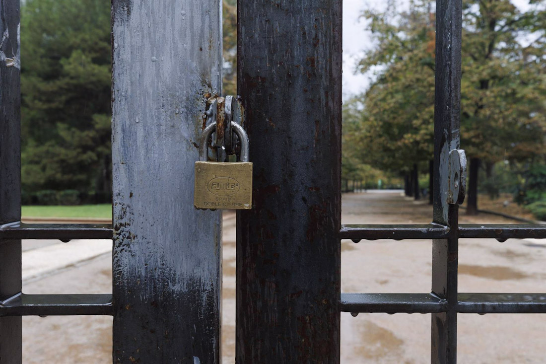 Instituciones y parques cierran sus puertas por las inclemencias del tiempo en Granada capital (ÁLEX CÁMARA - EUROPA PRESS)